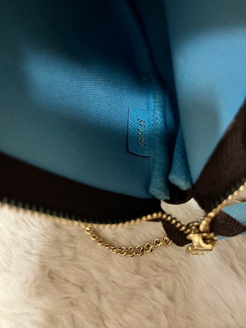 LOUIS VUITTON ケース 都市風景刺繍