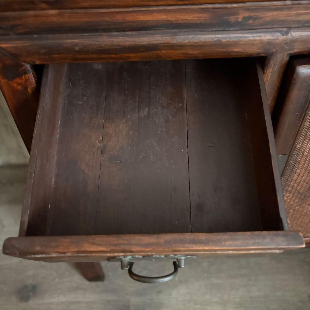 ヴィンテージ　キャビネット　サイドボード　シーシャムウッド　アジアンスタイル