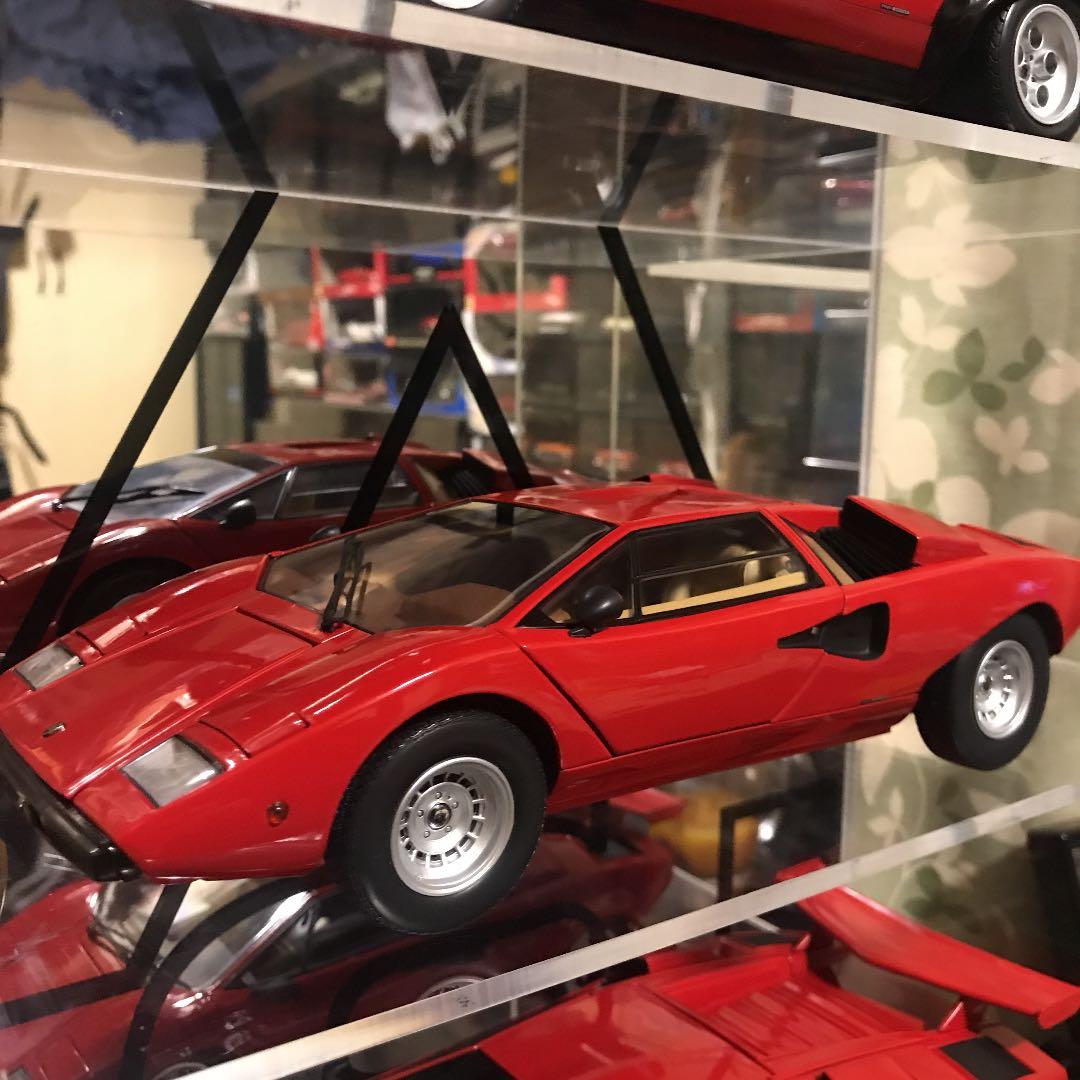 1/18 ランボルギーニカウンタックLP400