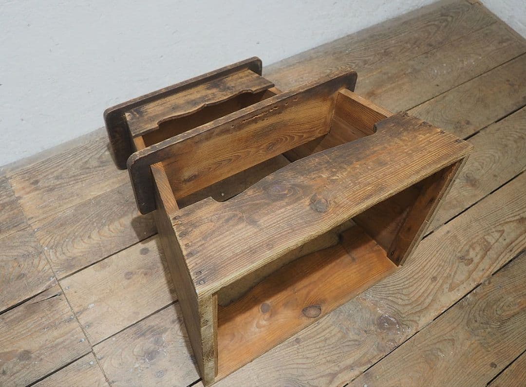 1332 ビンテージ レトロな踏み台　展示台　花台　ガーデン　古家具　古道具