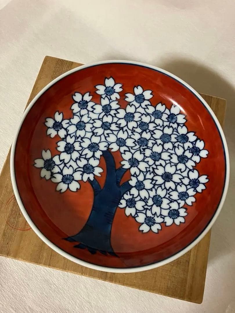 未使用◆源右衛門　赤濃　桜図　皿　桜　花　共箱