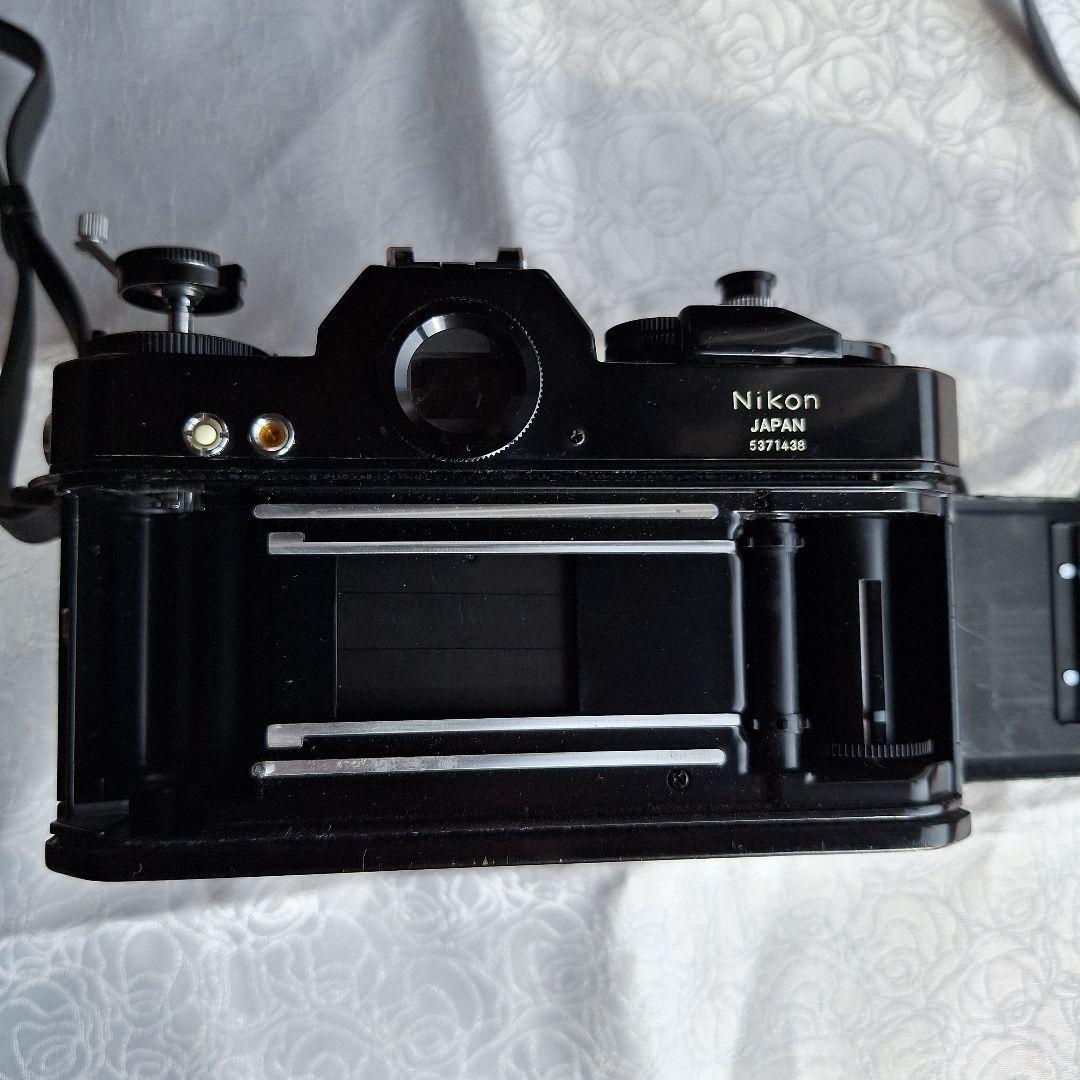 Nikon Nikomat EL フィルム一眼レフカメラ