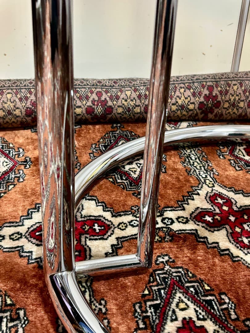 j*3様 アイリーン・グレーの中古サイドテーブル　イタリア製