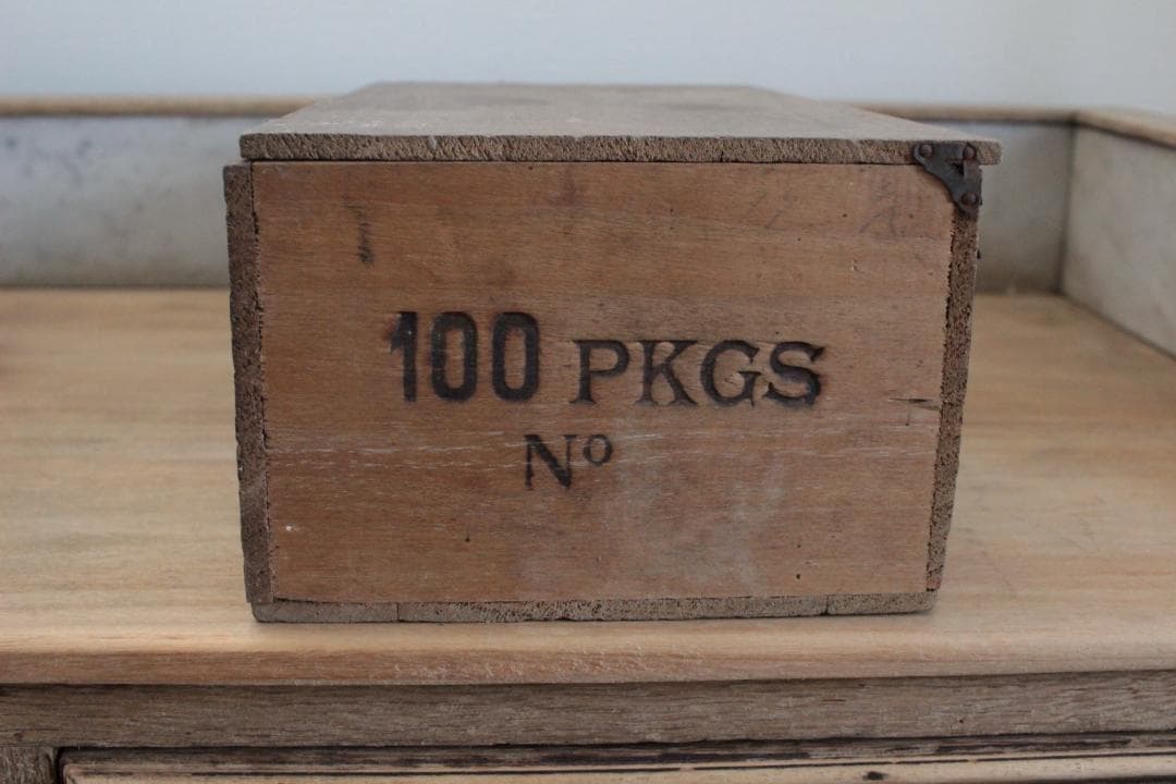 レア『ショコラ』の木箱/ドール・アンティーク・チョコレート・小物入れ