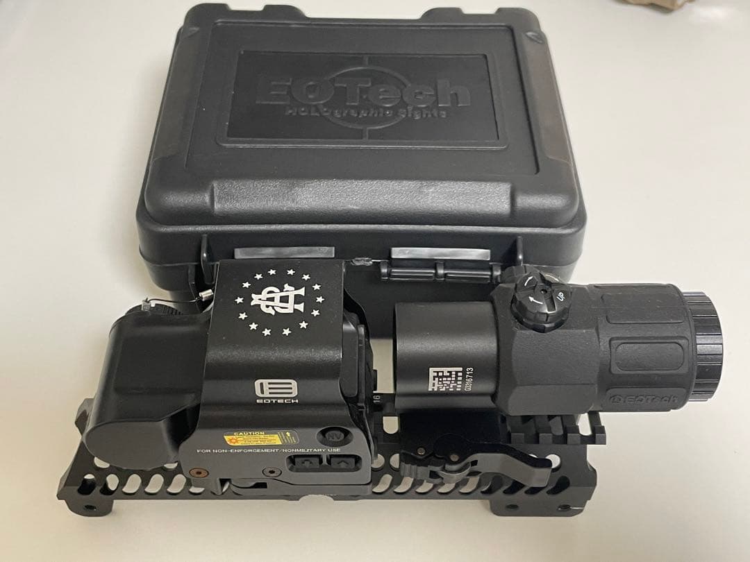 EOTech Holographic Sight ブラック ケース付き