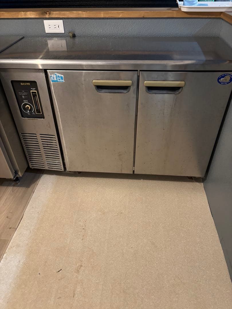 サンヨー　業務用冷蔵庫