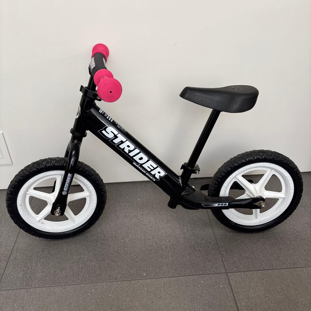 【ムラサキスポーツ限定】STRIDER 12 PRO バランスバイク黒スタンド付