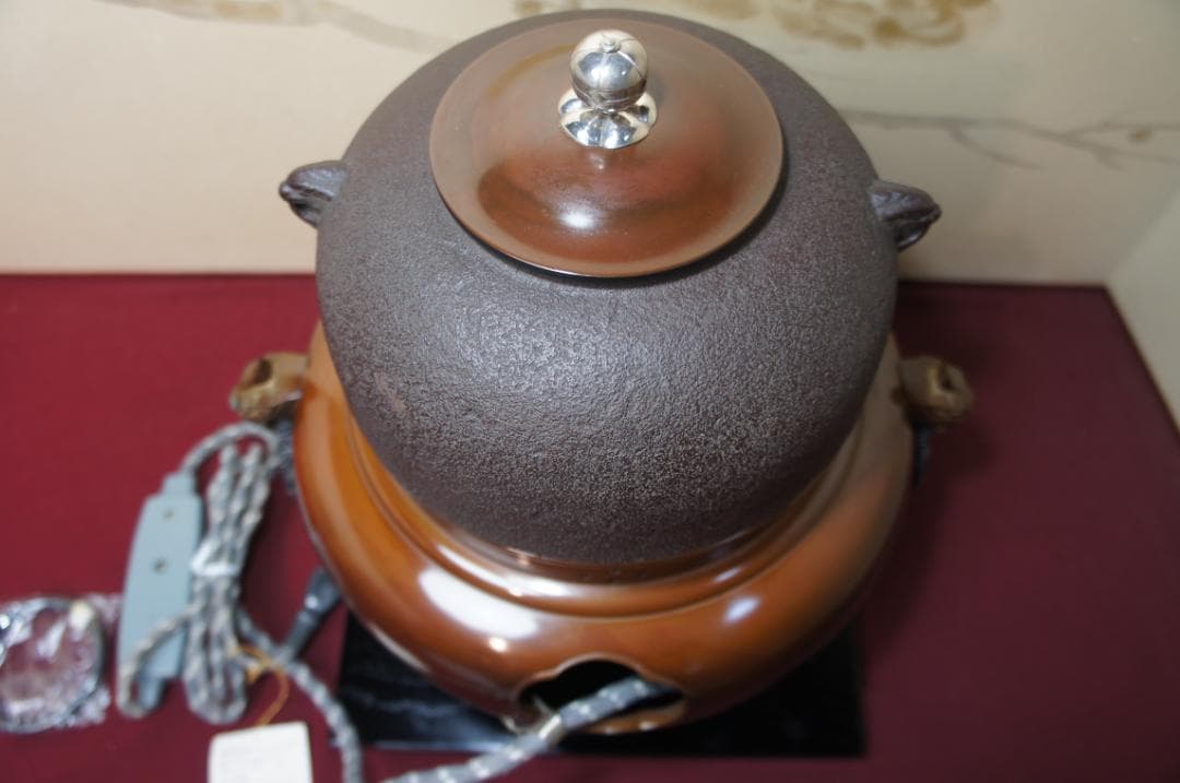 ☆美品 在銘 南鐐(銀)摘み真形釜添え 唐銅鬼面風炉 500W 電熱器送料込み