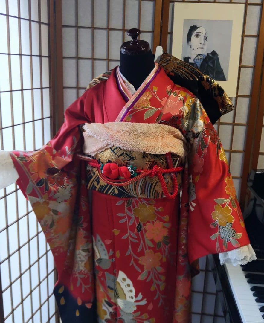 404赤黒　舞蝶　正絹振袖6点フルセット　成人式卒業式晴れの日コンサート式典