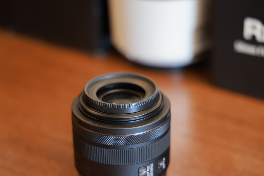 Canon RF 35mm F1.8 MACRO IS STM　キャノン