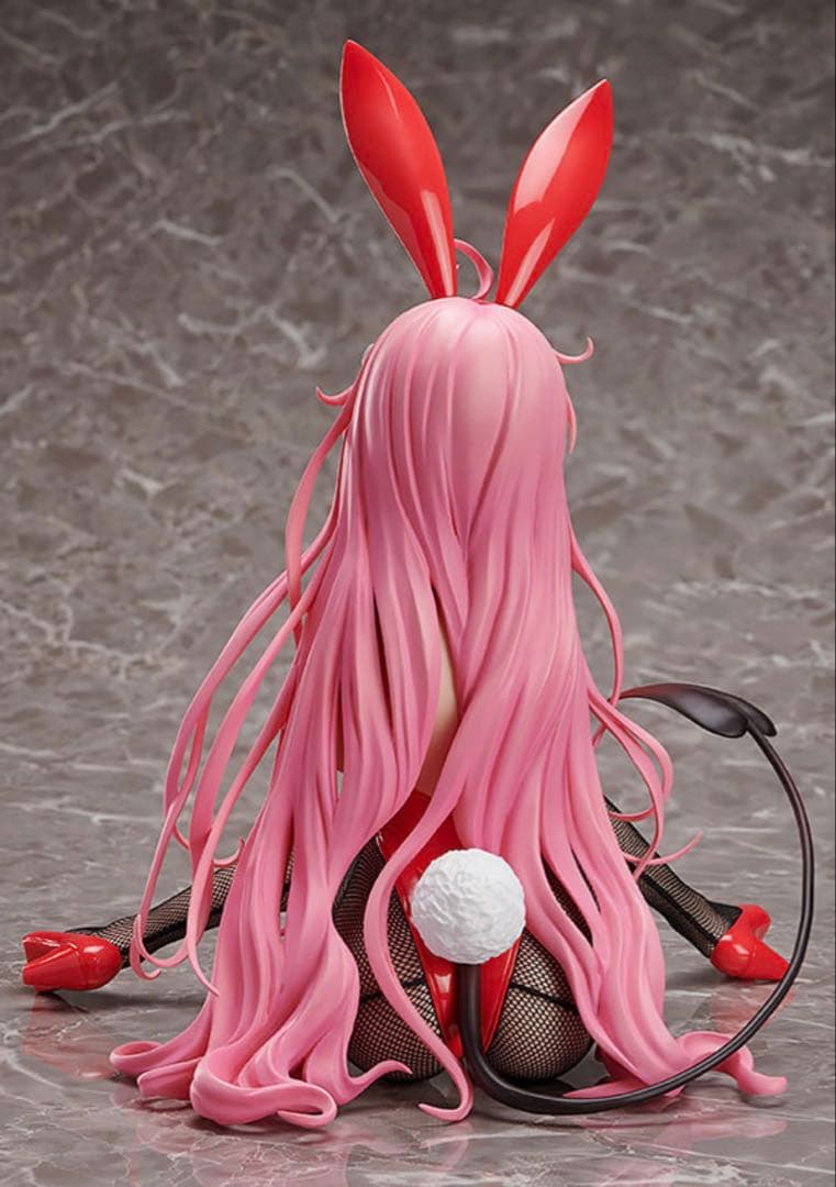 入手困難　ララ バニーVer. フィギュア