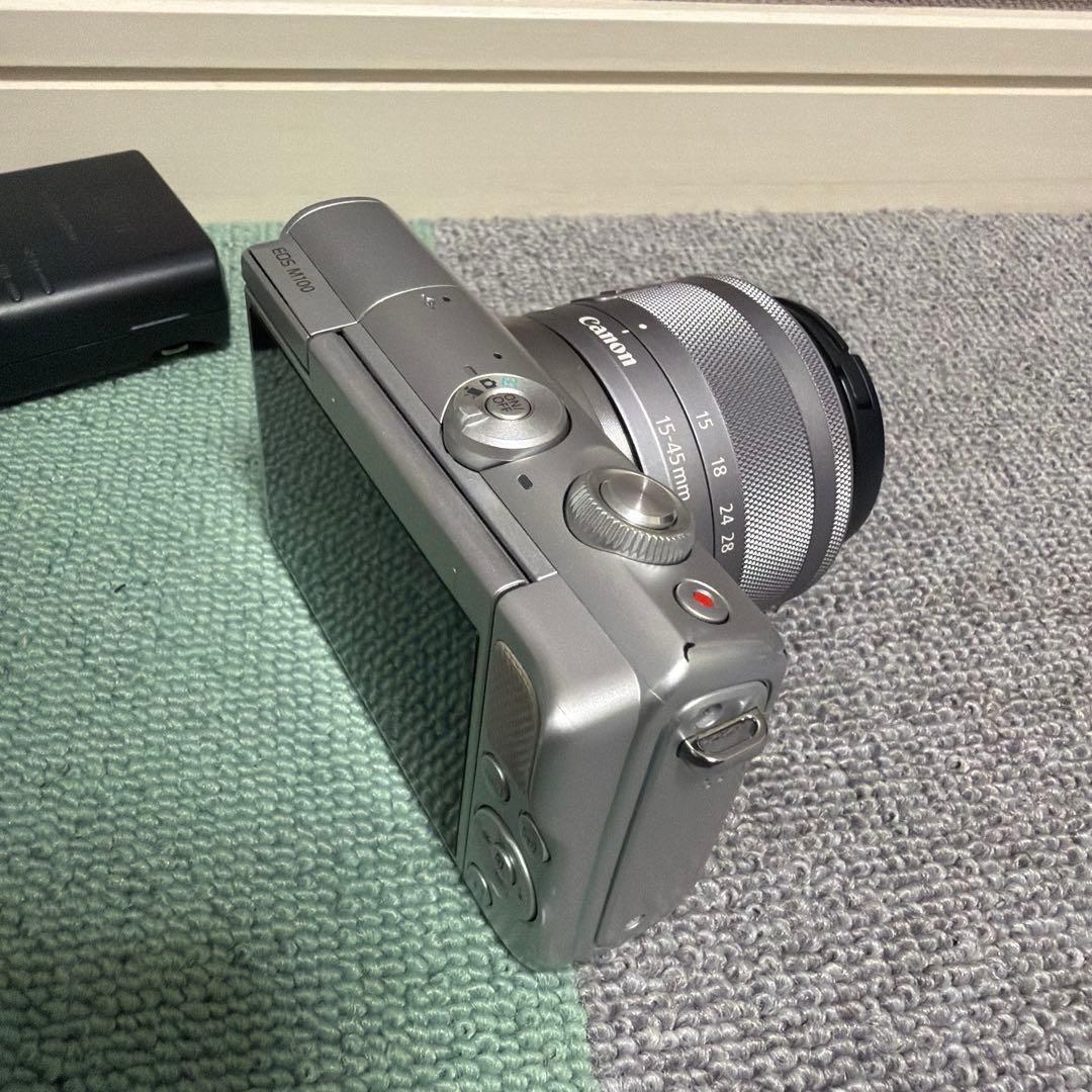 Canon EOS M100 シルバー 15-45mm レンズ付き