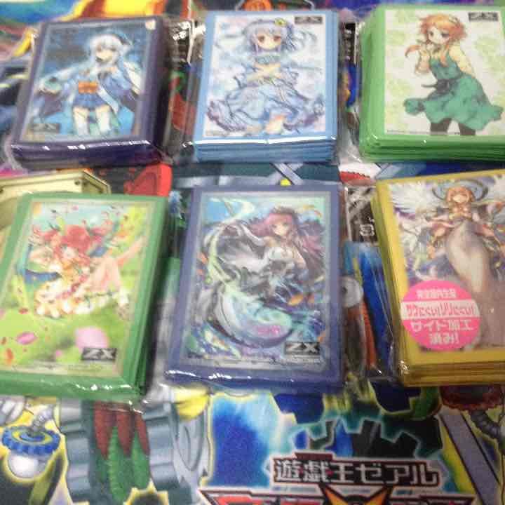 キャラスリーブ