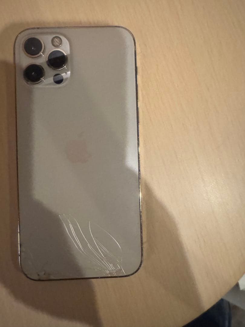 iPhone 12Pro ゴールド