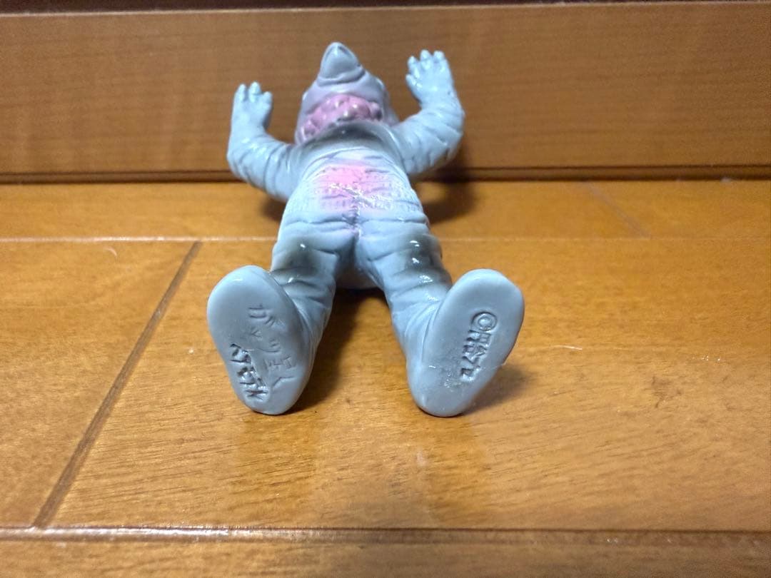 ベアモデル　ガッツ星人　ミニソフビ　ヘッダー付き