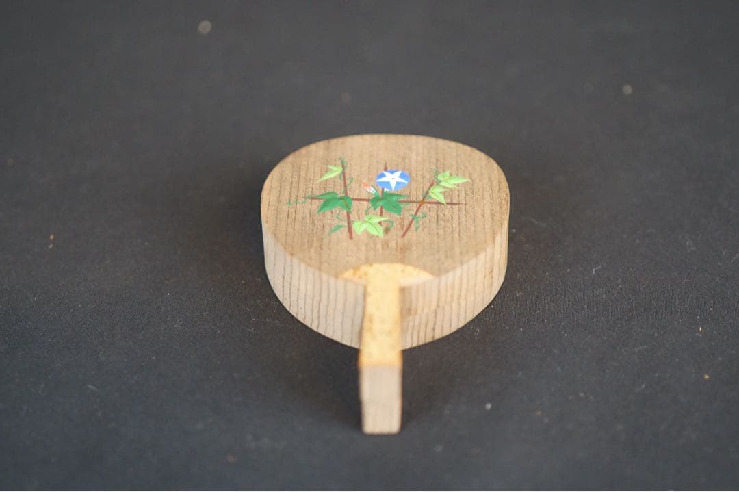 中谷秀斎 神代杉 団扇 香合 朝顔 共箱 うちわ型 茶道具