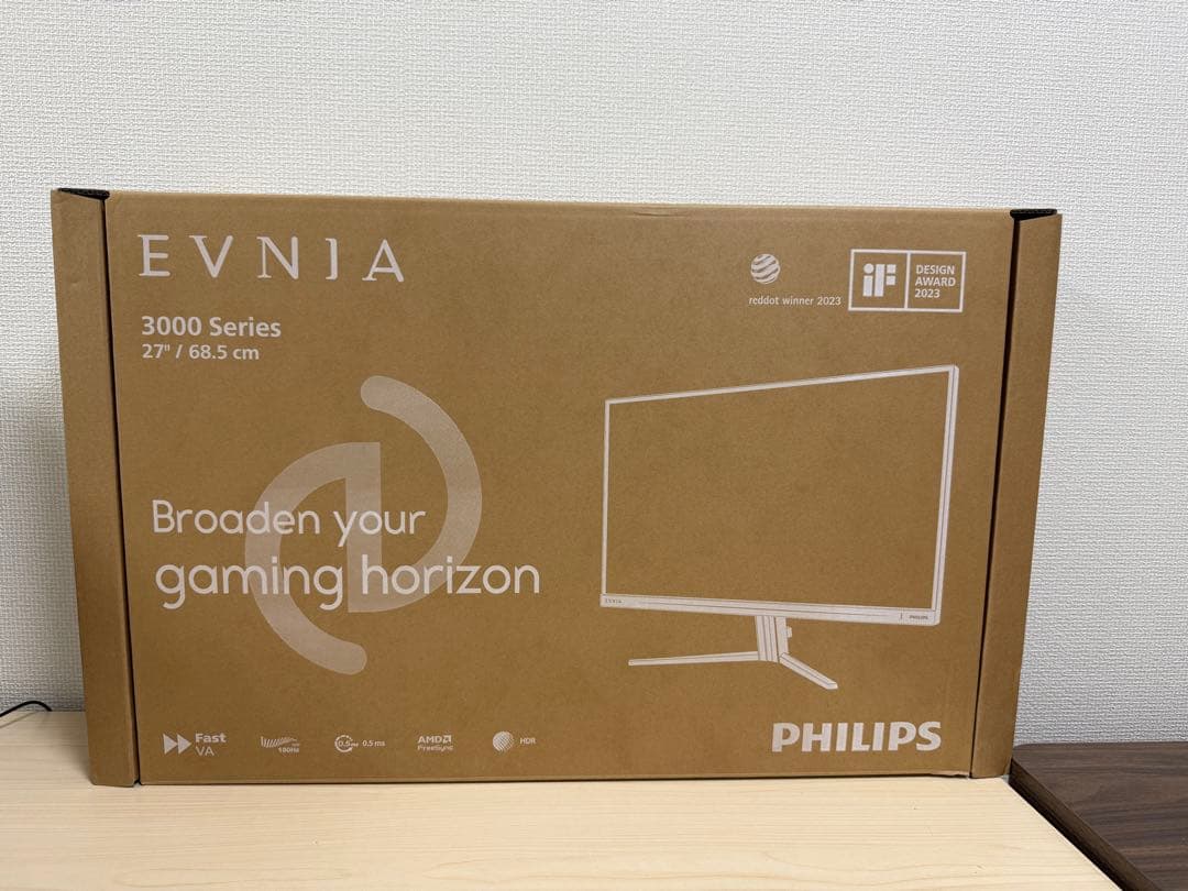 PHILIPS EVNIA ゲーミングモニター 27インチ180Hz QHD ①