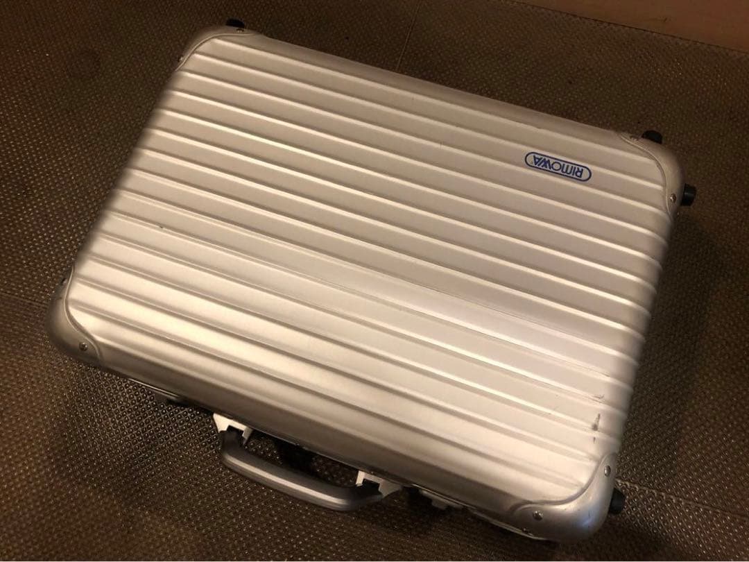 RIMOWA リモワ トパーズ 2輪 32L アルミスーツケース 機内持ち込み可