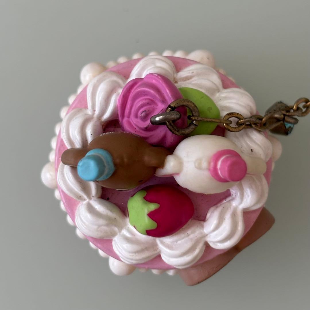 シュガーバニーズ　キーホルダー　ケーキ