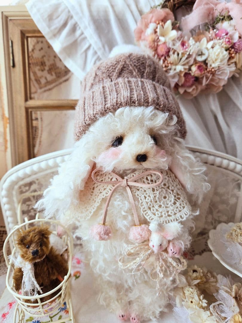 ミルク色のトイプードルちゃん毛糸のお帽子&ストールおめかしstyle テディベア