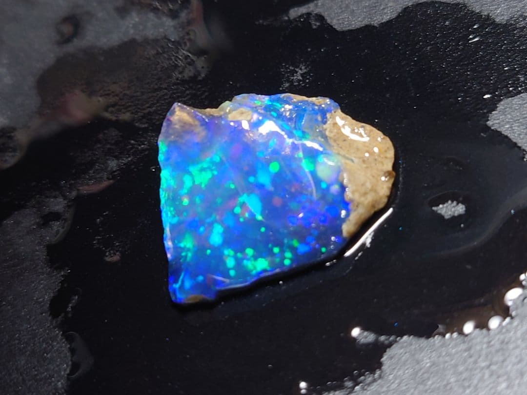 エチオピアウェロ産　チョーク　オパール　　原石　鉱物標本　星空のような