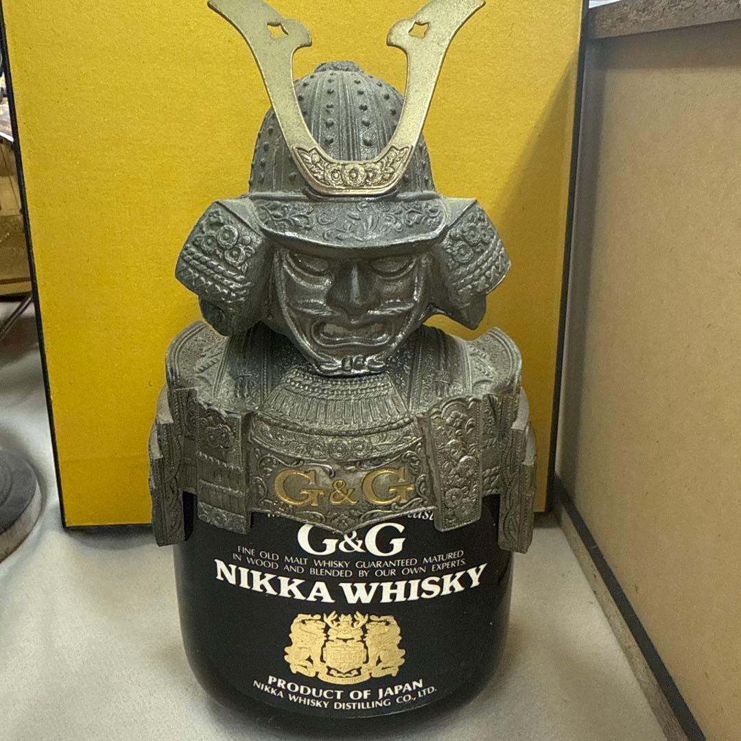 NIKKA WHISKY 武士の頭部デザイン陶器　ボトルキャップ