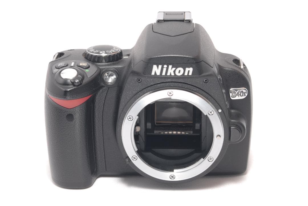 ⭐️軽くて持ち運び楽々⭐️Nikon D40　デジタル一眼レフ　ニコン