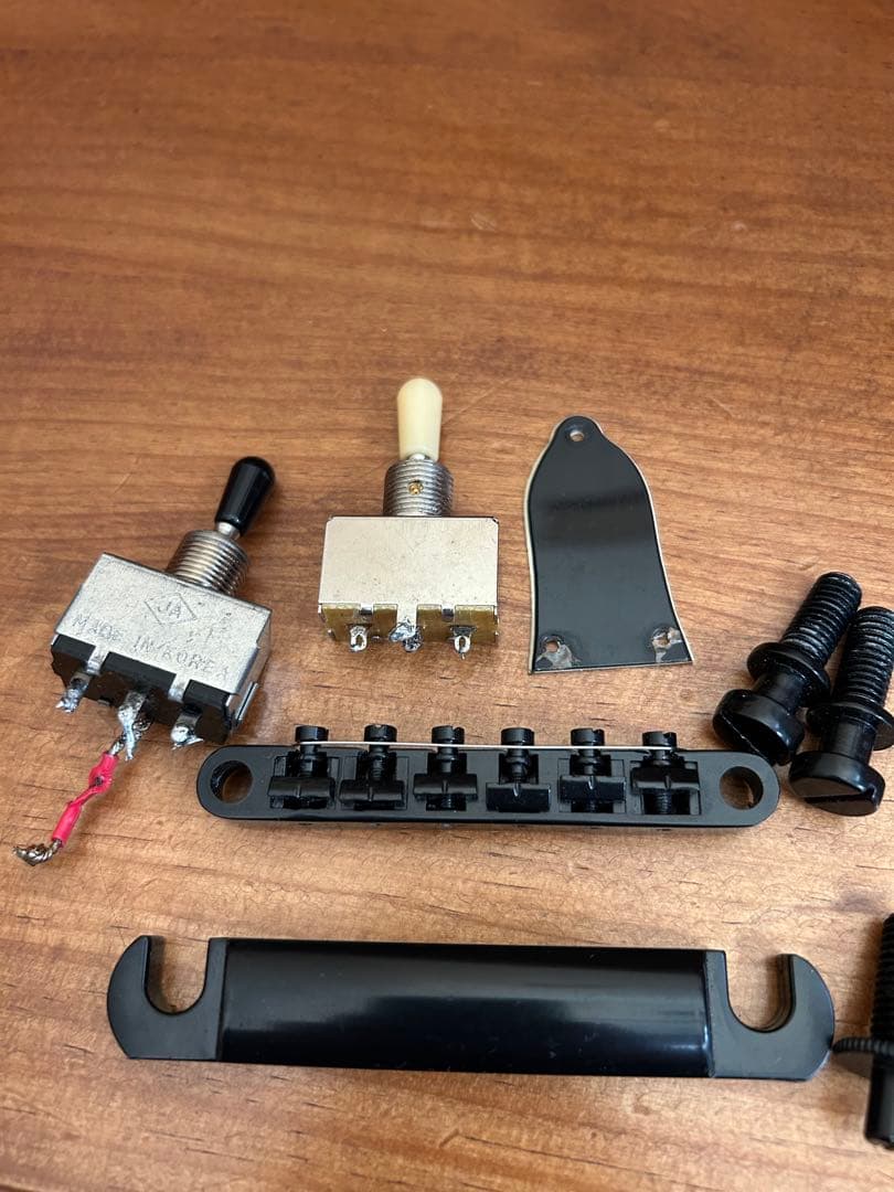 Greco レスポールカスタムタイプ ブリッジのオマケ付き