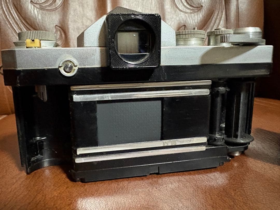 Nikon Ｆ　一眼レフカメラ Nikkor 50mmレンズ付き