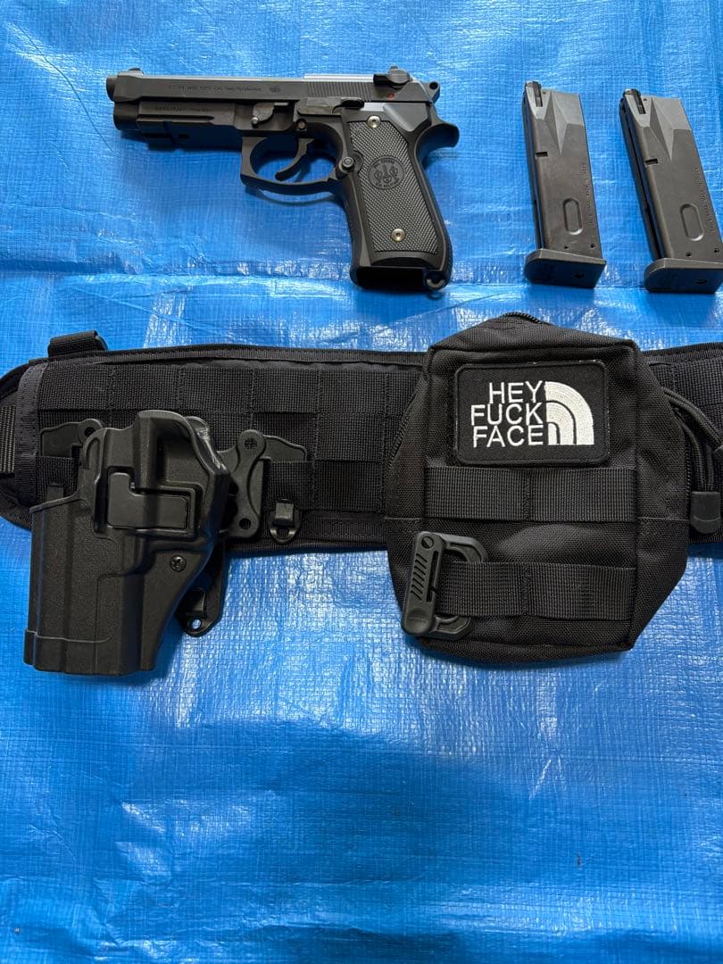 ベレッタ　ガスガン　ホルスター　ベルト　マガジン　セット