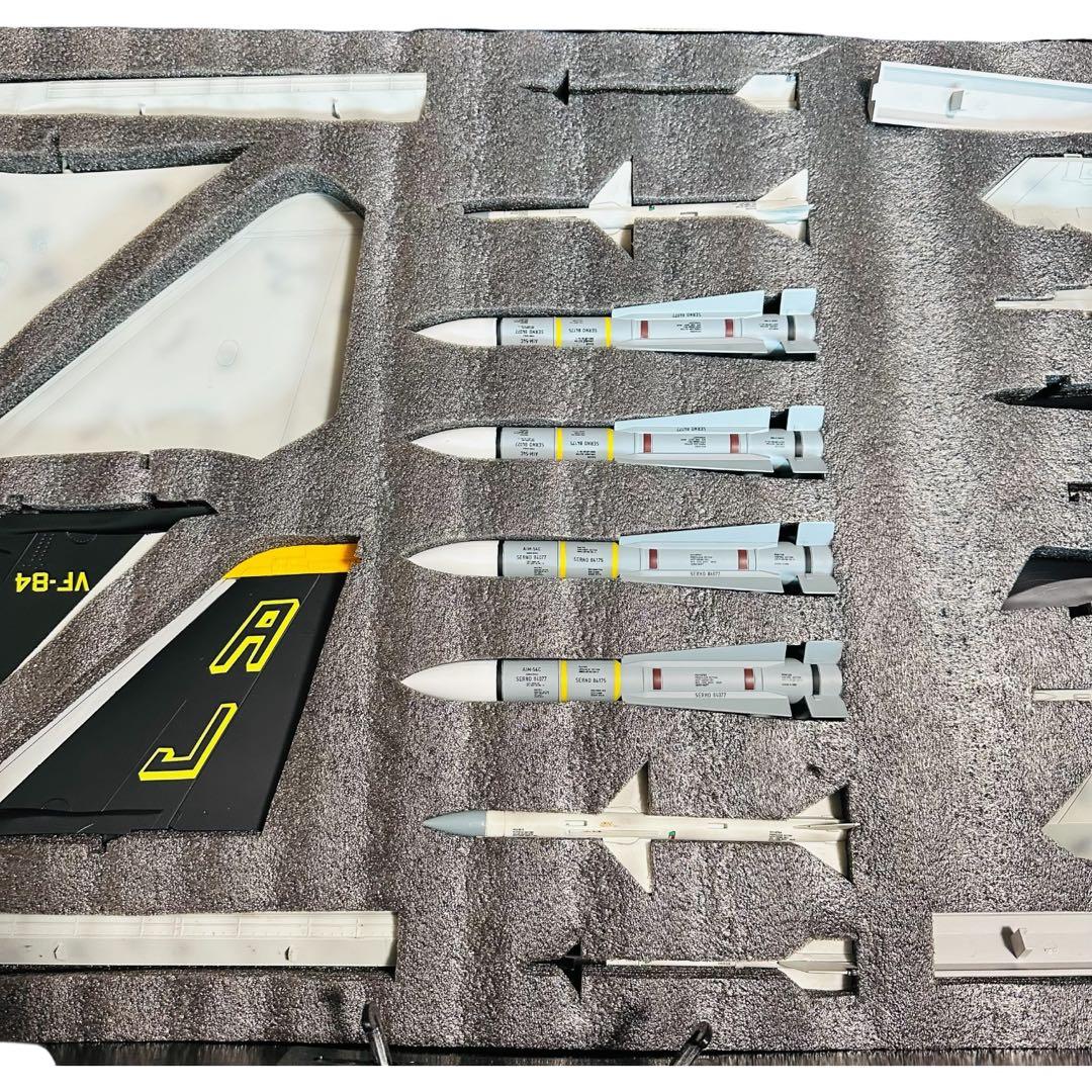 【新品保管品】1/18 F-14A トムキャット VF‑84 ジョリーロジャース