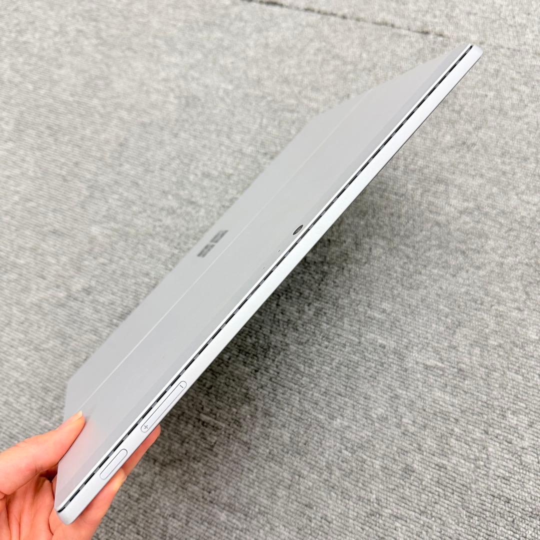 Windowsタブレット本体 Surface Pro 5 4GB / 128GB LTE