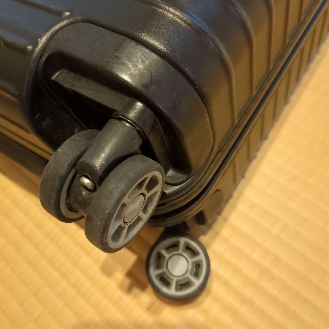 リモワ 機内持ち込み可 4輪 ビジネストロリー 23L マットブラック