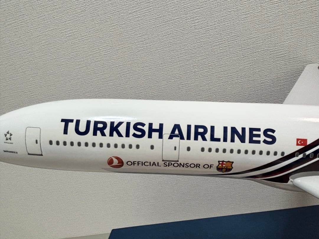 に*し様 【非売品】トルコ航空 ボーイング777 FCバルセロナ 特別モデル 1