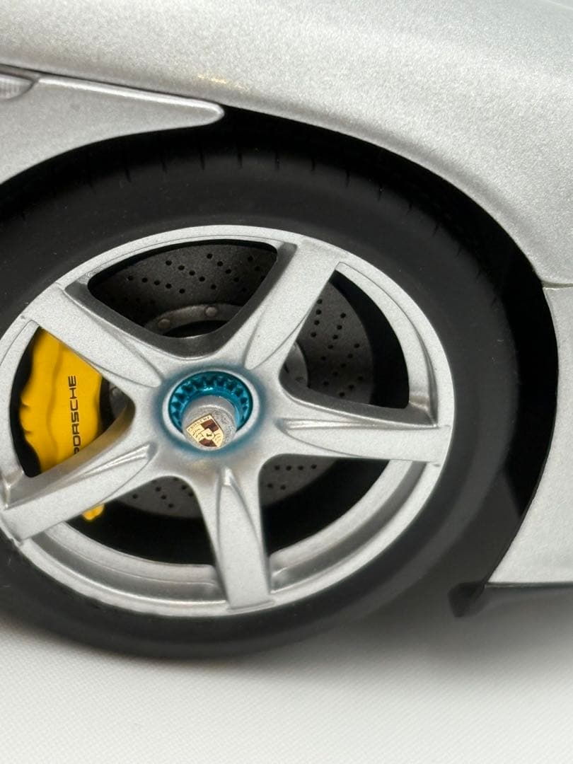 AUTO art Porsche Carrera GT ミニカー 1/18