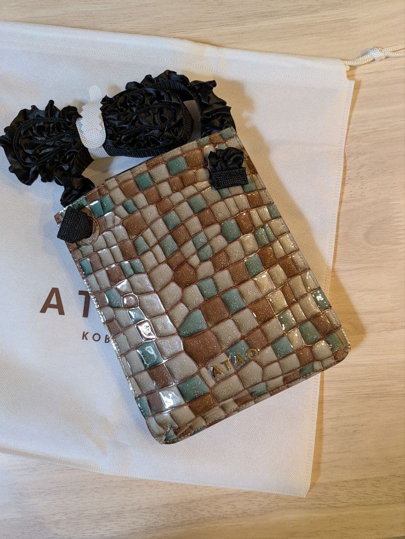 ATAO アタオ ペタンコポシェット