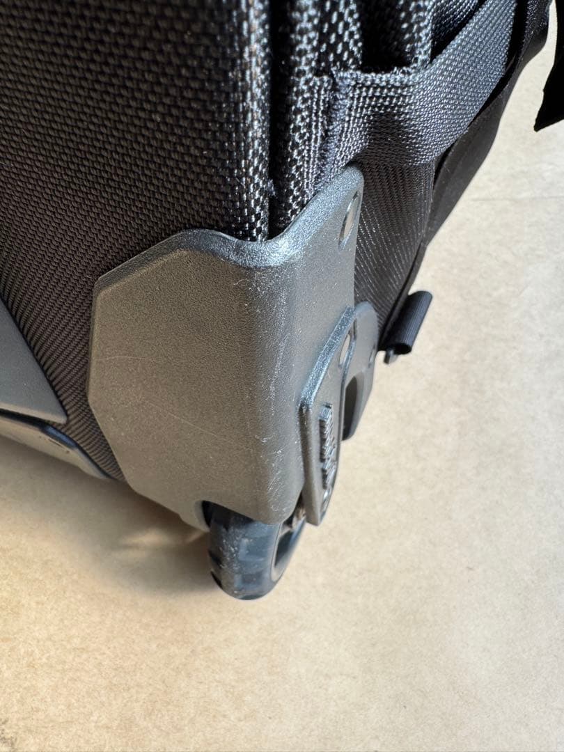 モンベル　ウィーリーダッフル80