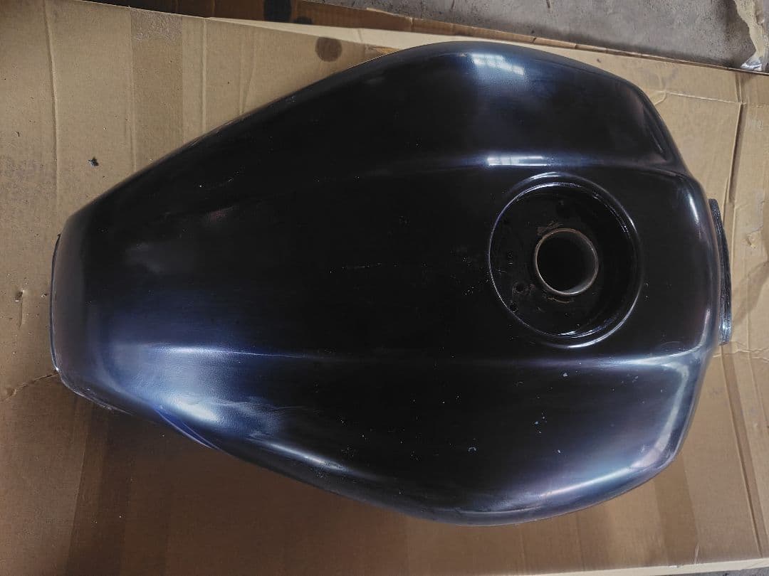 XJR400r rh02j Yamaha バイク用タンク 黒 ストライプデザイン