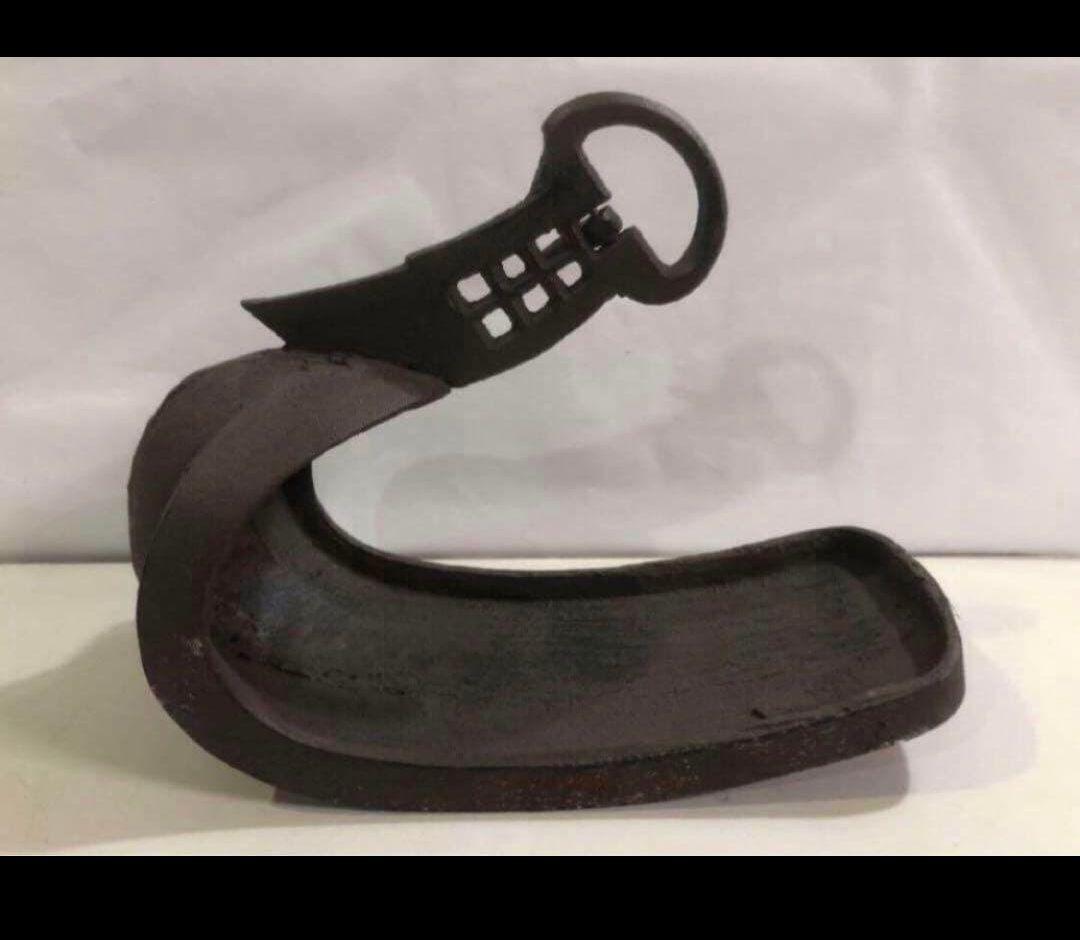 鉄製 アイアン 鎧 あぶみ 馬具 花器 左右セット