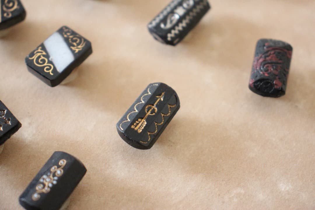 アンティーク　ガラスボタン　１９〜２０世紀　オーストリア・チェコスロバキア製