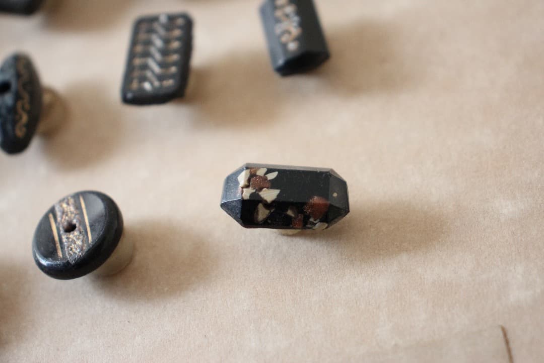 アンティーク　ガラスボタン　１９〜２０世紀　オーストリア・チェコスロバキア製