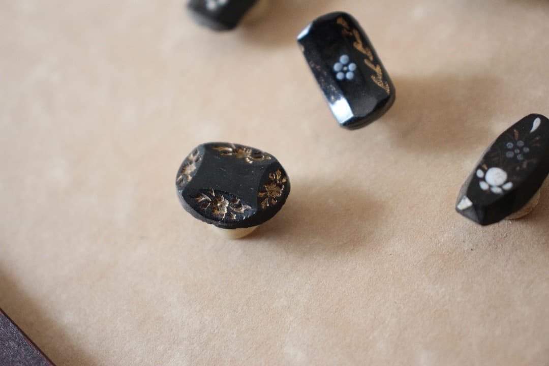 アンティーク　ガラスボタン　１９〜２０世紀　オーストリア・チェコスロバキア製