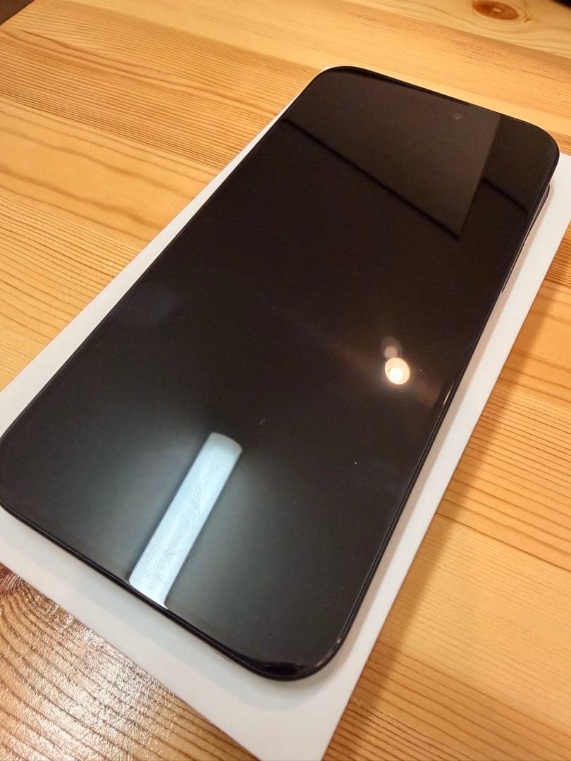 おにぎり　iPhone 15 plus ブラック 本体 simフリー