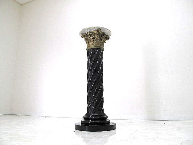 イタリア製 大理石コラム台 ブラックマーブル 螺旋柱 真鍮 ペデスタルスタンド