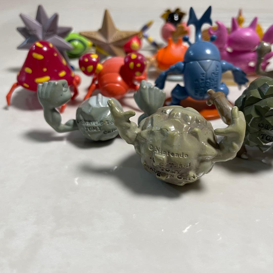 楽一番公式アカウント03 【16体】モンコレ　ポケモン　初期　まとめ売り