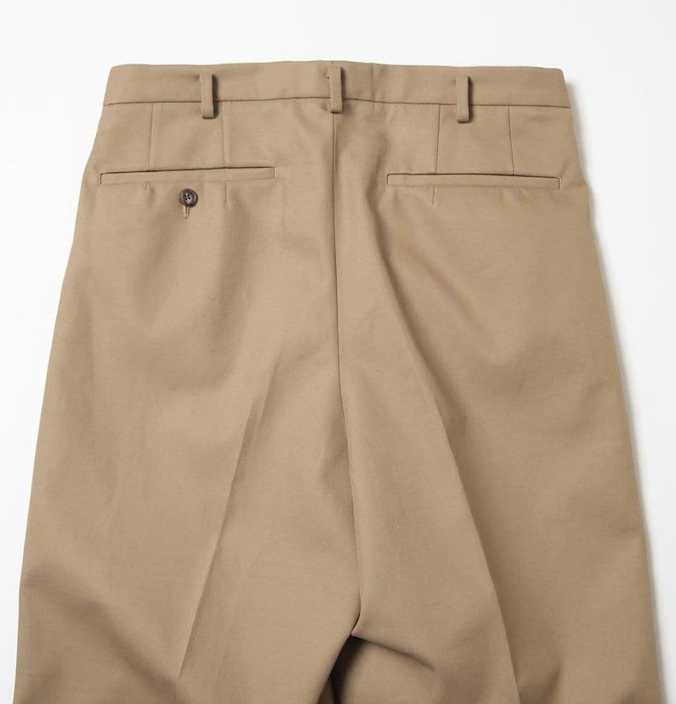 さ*る様 Hugen　ユーゲン e　ベージュ　未使用　サイズ2