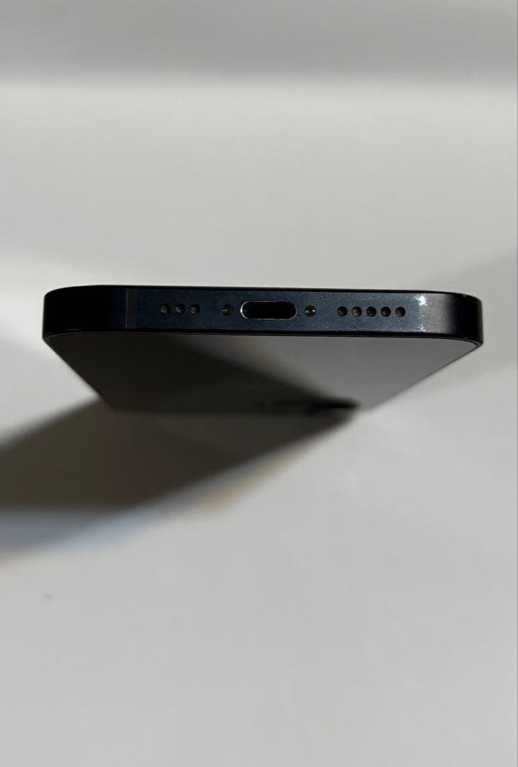 Apple iPhone 12 ブラック 本体(送料込み)