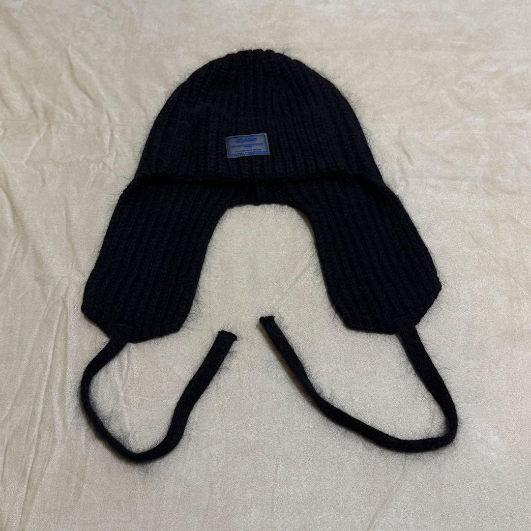 Cycle サイクル　黒 ニット帽 フライト　紐　耳あて付き　フワフワ　モフモフ