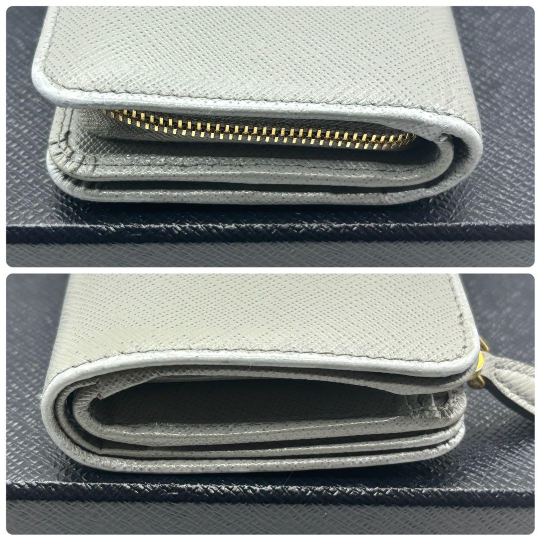 ✨現行モデル✨PRADA 二つ折り　財布　サフィアーノ　メタルロゴ　ICタグ