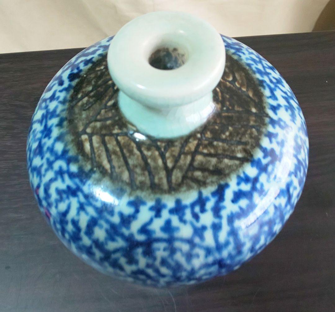 古伊万里 白磁 唐草模陶器壺 つぼ鶴型花瓶